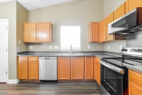 846 Anchor Way NE — Photo 1