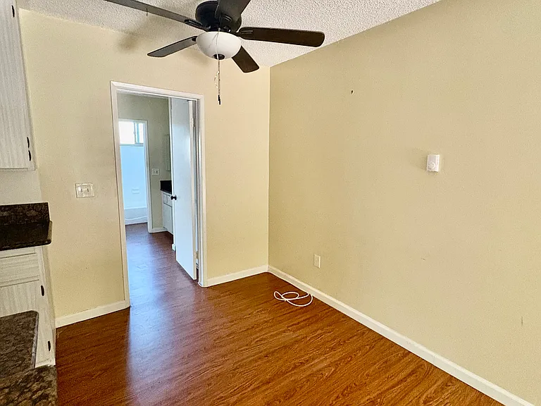 370 Temple Ave #5 — Photo 4