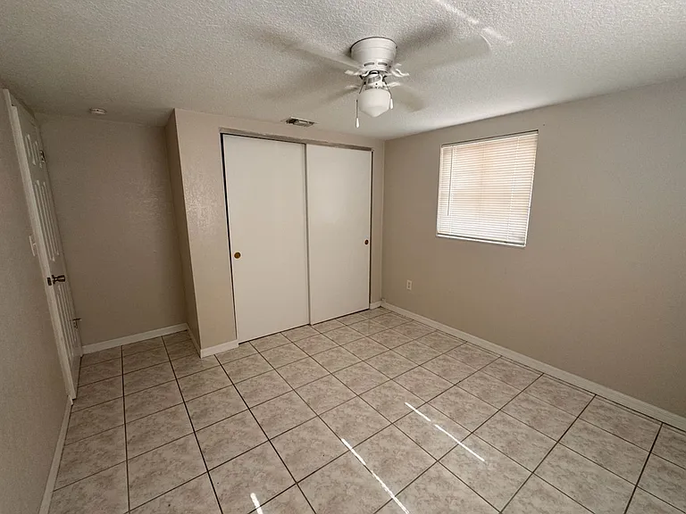 10731 Premier Ave — Photo 13
