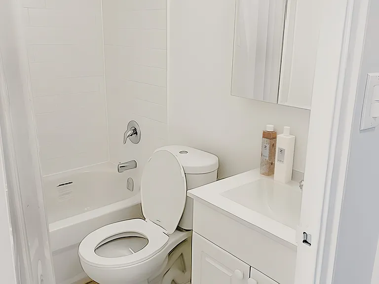 21 Maynard Ave — Photo 19