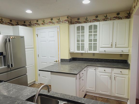 4th image of 226 Langshire Ct #13