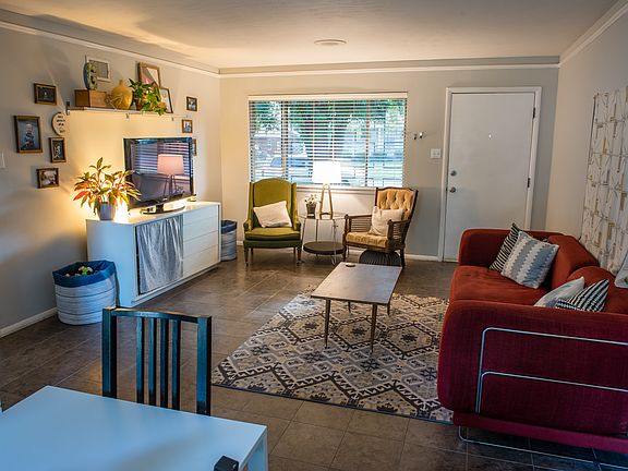 4th image of 5704 La Mirado Dr