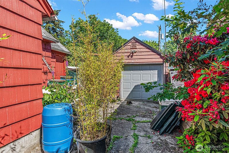 4th image of 540 27th Avenue