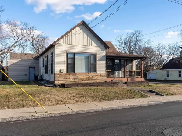 201 N Vicksburg St, Marion, IL 62959