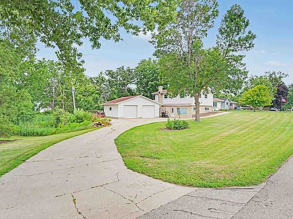 3rd image of 1734 Oakview Dr