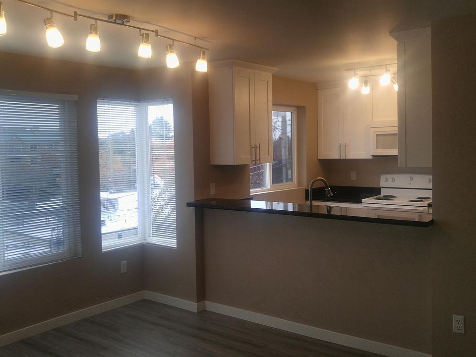 1st image of 6539 42nd Ave SW #304