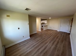 367 Woonasquatucket Ave APT 22, North Providence, RI 02911
