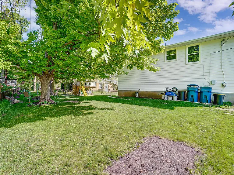 4216 Silver Oak St — Photo 48