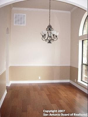 3rd image of 2611 Lions Den