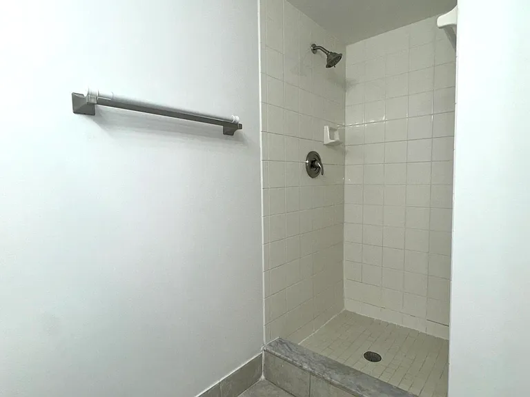1300 Crestwood Blvd #1309 — Photo 10