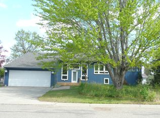 1444 Advent St, Harvey, ND 58341