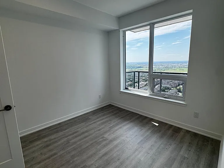 5105 Hurontario St #2809 — Photo 5