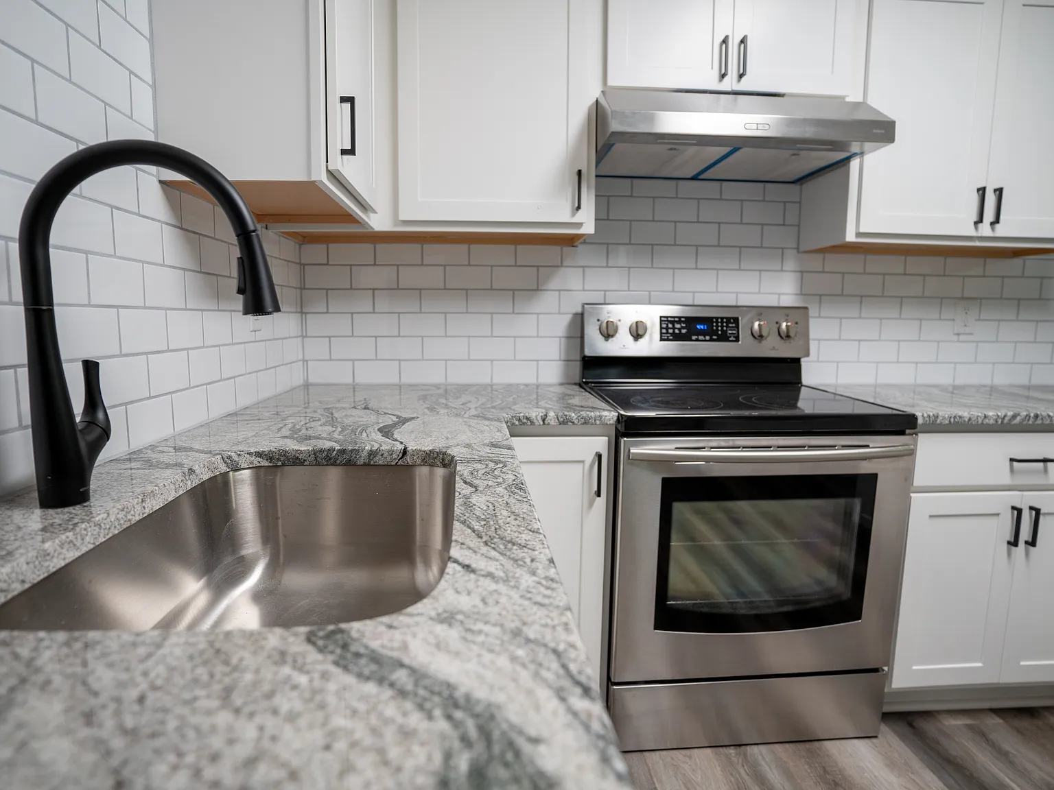 2 bed, 1196 sqft, $2,050 — Photo 4