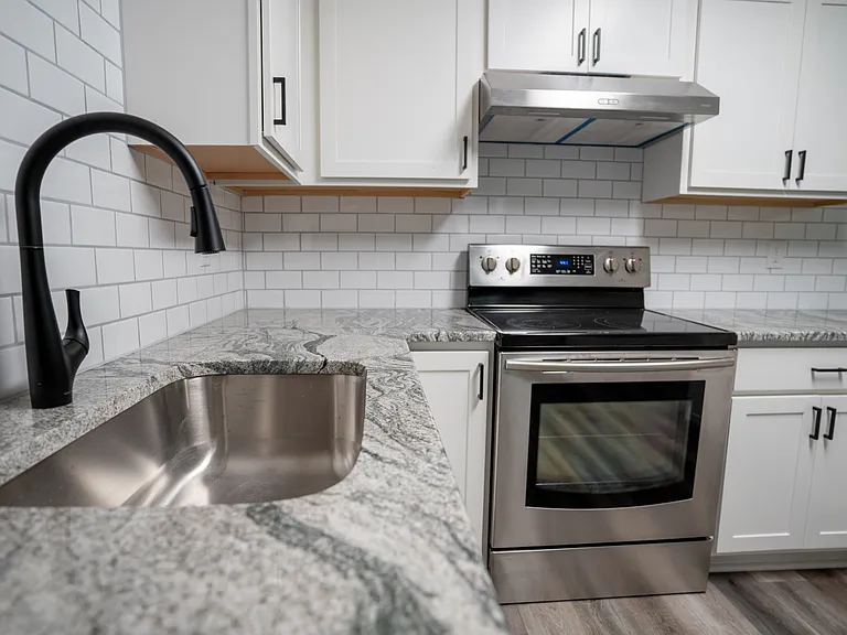 3359 Cranston Dr — Photo 4