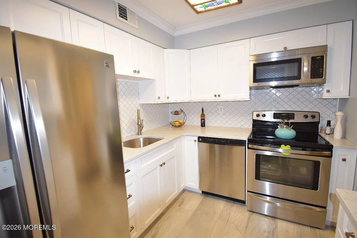 2 bed, $2,250 — Photo 1