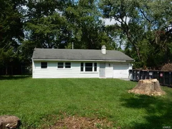 12019 Krenning Ln, Saint Louis, MO 63138