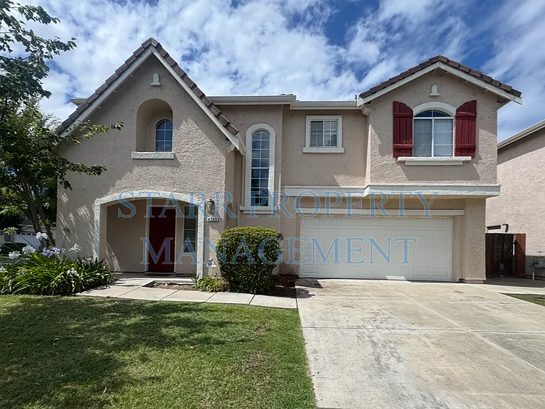 4355 Legacy Ct — Photo 1