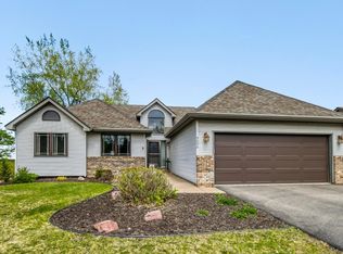 9096 Jergen Ave S, Cottage Grove, MN 55016