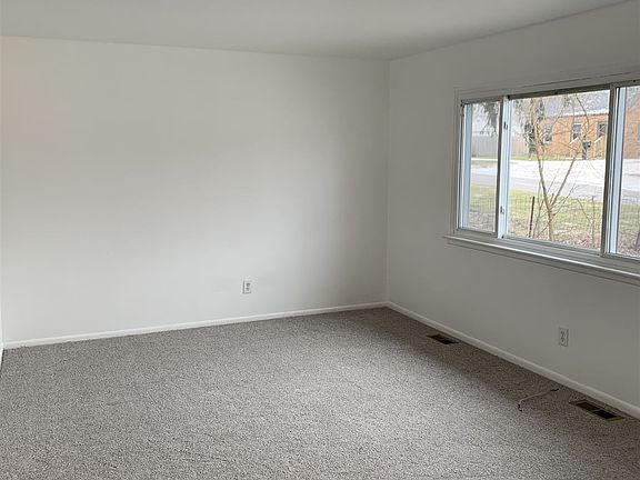 5th image of 1734 Sunnyside Dr
