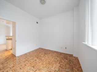 1407 Dupont St #304, Toronto, ON M6H 4J7
