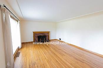 2nd image of 912 NE Birchwood Dr