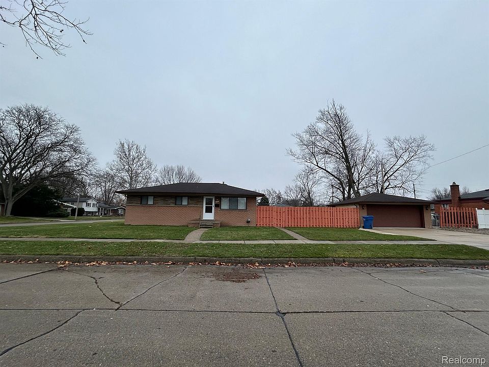1st image of 4722 Buckingham Dr