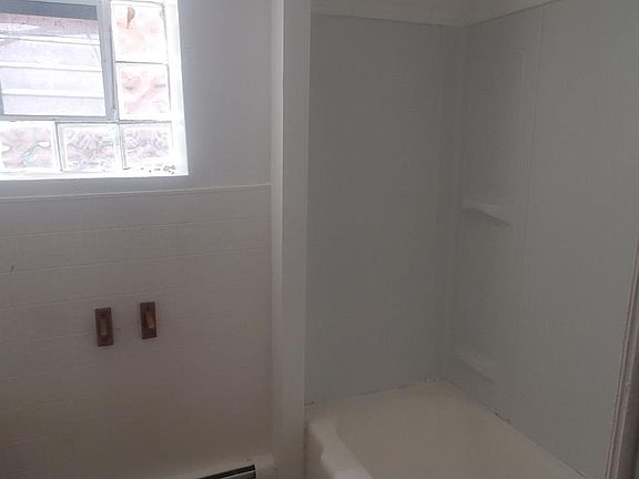 2nd image of 1023 S 11th Ave #Basement