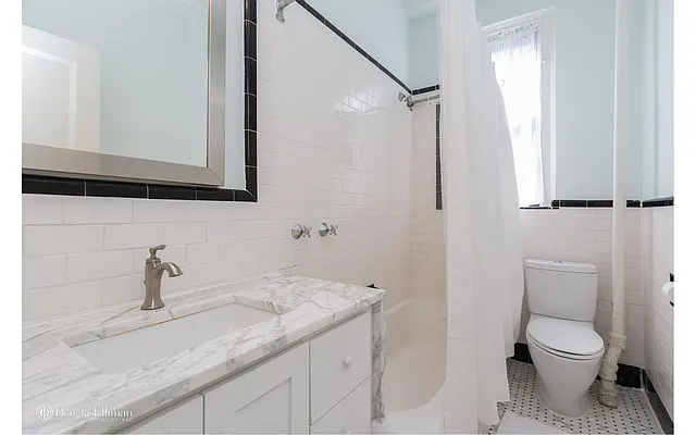 Sold by Douglas Elliman | media 22