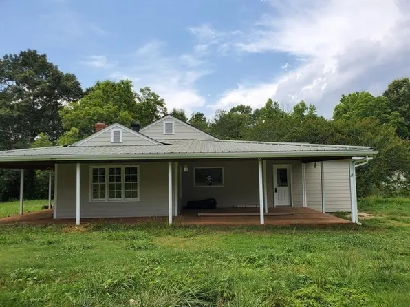 220 Tuscarora Trl, Hartwell, GA 30643