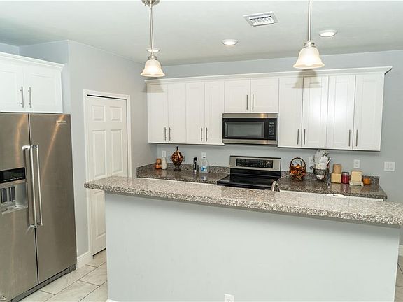 5th image of 4322 6th St W