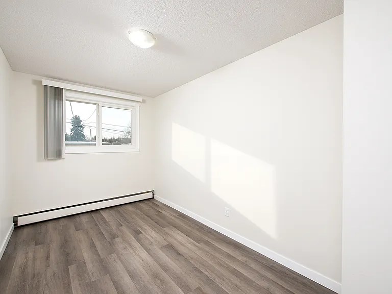 5006 53rd Ave — Photo 23
