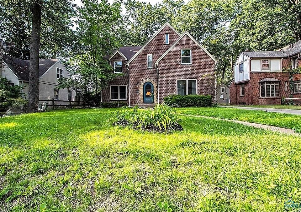 1st image of 2342 Kenwood Blvd