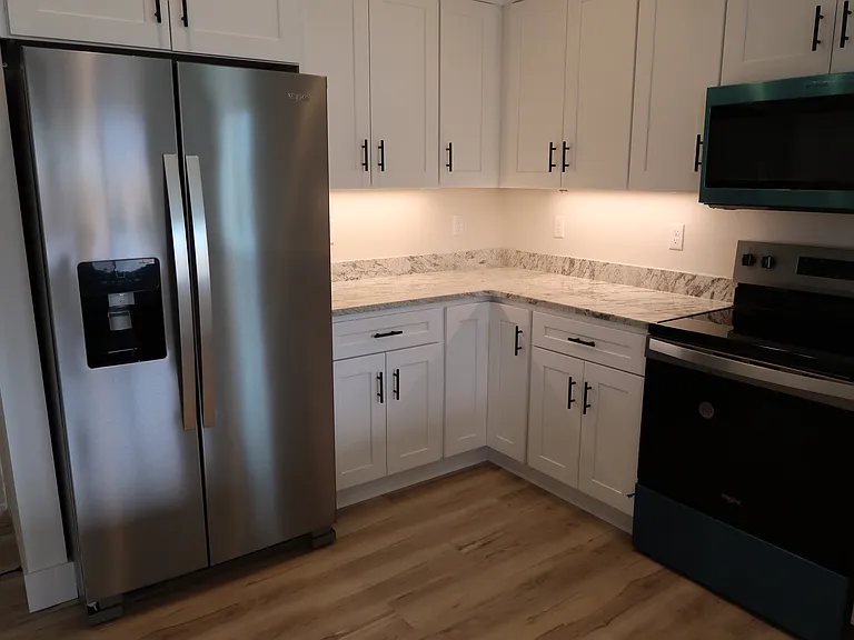 Seven Oaks Luxury Duplexes — Photo 25