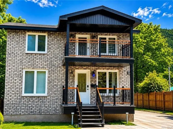 6 Lebel Ct, Campbellton, NB E3N 3Y3