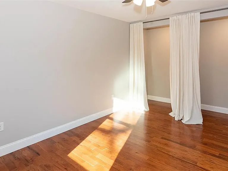 1341 Meadow Dr — Photo 8