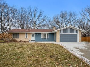 974 Cortland Dr, Apple Valley, MN 55124