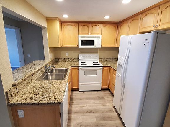 4th image of 2930 Broadway Unit 47