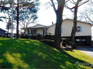 360 Oak Dr, La Porte, IN 46350
