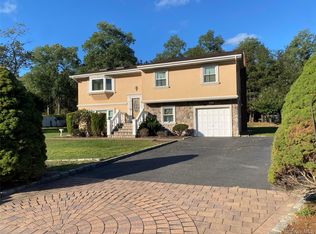 236 Woodhull Ave, Port Jefferson Station, NY 11776