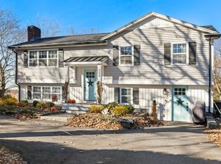 128 Ferry Rd, Salisbury, MA 01952