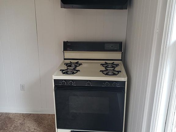 5th image of 1542 Quarrier St #B