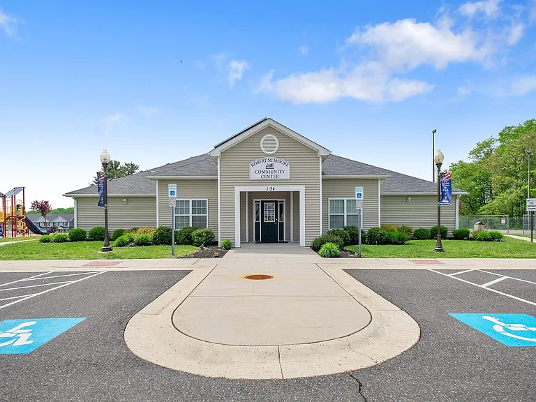 United Communities, Military Housing — Photo 35