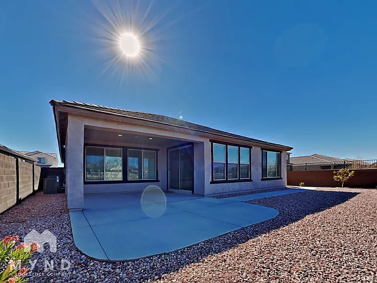 24598 W Concorda Dr — Photo 31