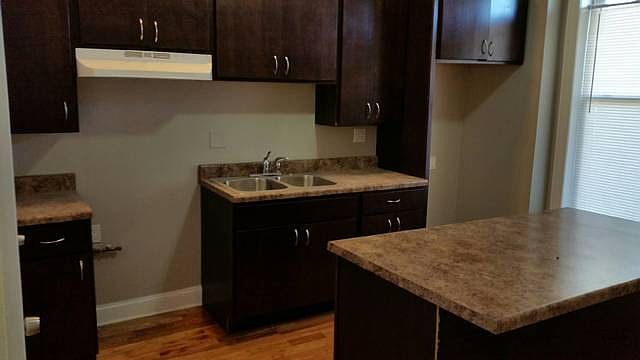 2nd image of 2934 W Fulton St