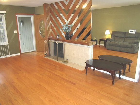 3rd image of 641 Burgundy Ct Unit A