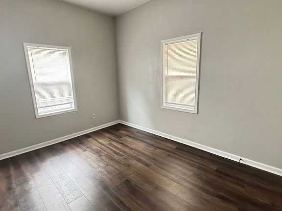 5th image of 711 W Charles St