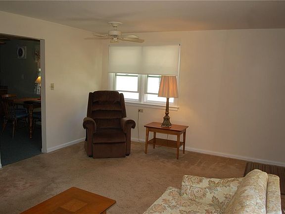 4th image of 382 Claremont Ave