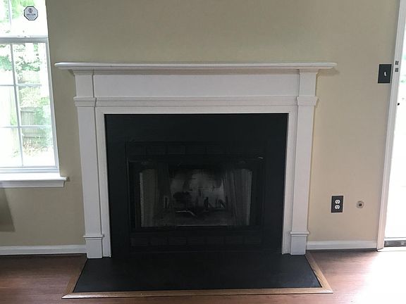 Gas Fireplace!