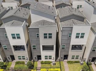 2737 Clinton Dr, Houston, TX 77020