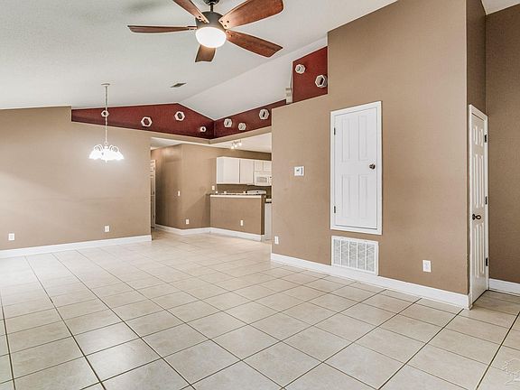 4th image of 6022 Montgomery Ave